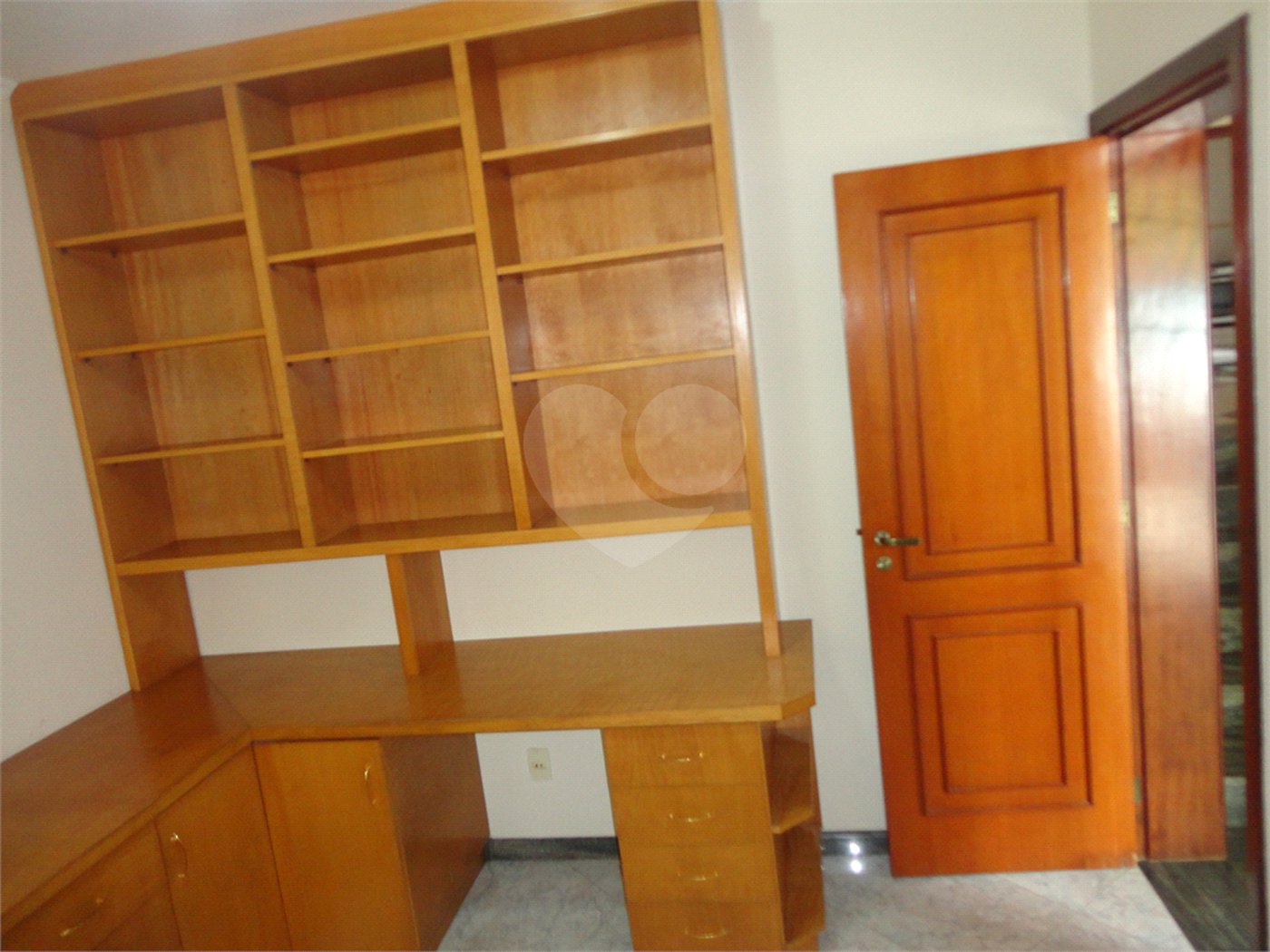 Casa à venda com 3 quartos, sendo 1 suíte, em Santa Marina, Valinhos, SP