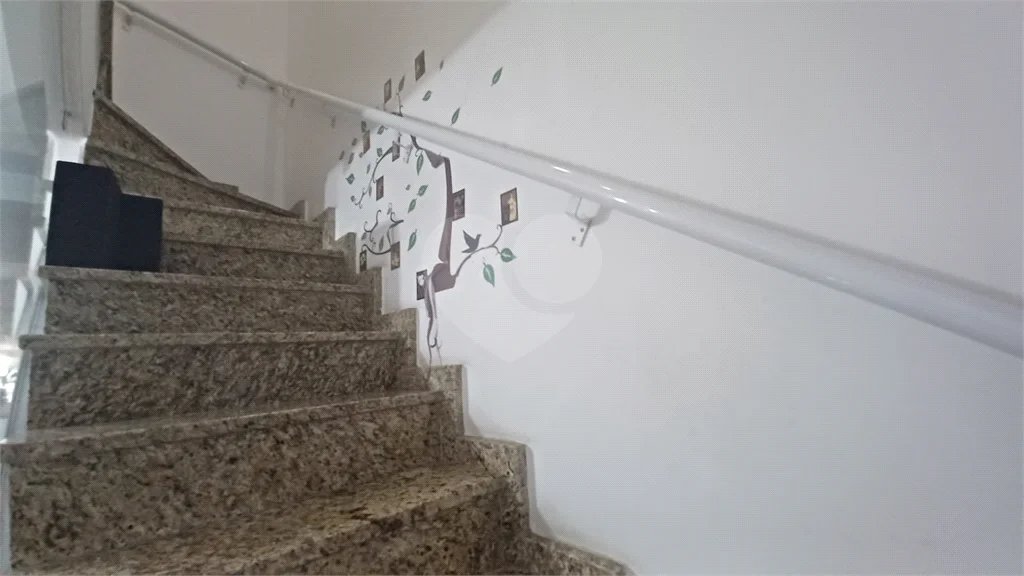 Casa à venda com 3 quartos, sendo 1 suíte, no condomínio Santanna, São Paulo - SP