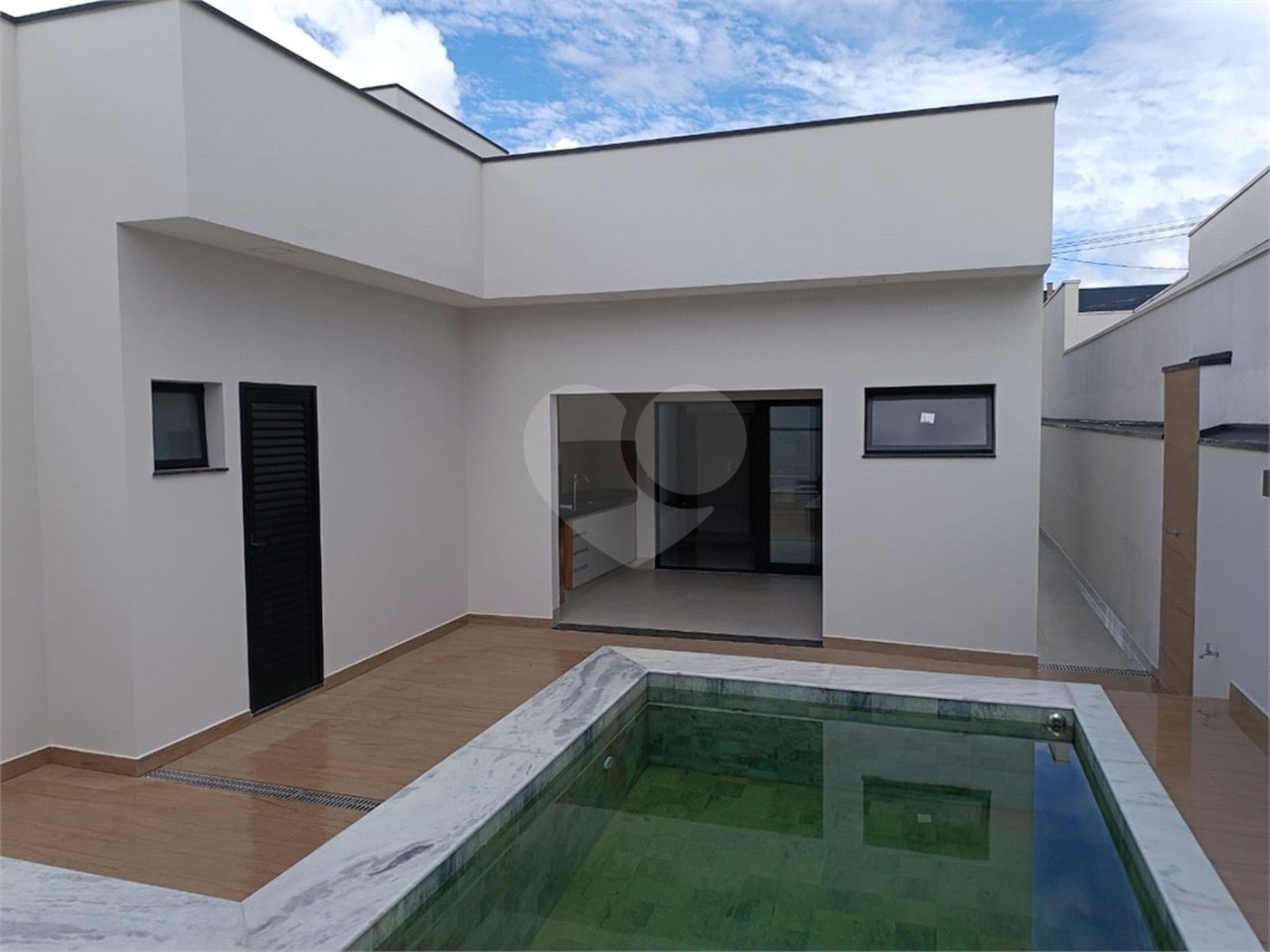 Casa à venda com 3 suítes no condomínio Lagos D Icaraí, Salto - SP
