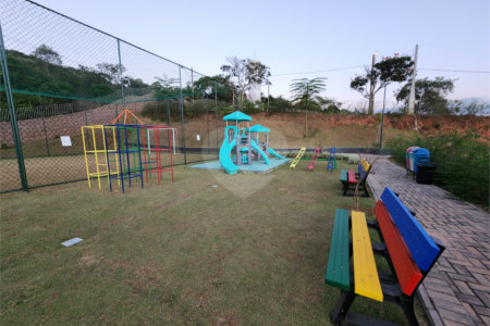 Terreno à venda no condomínio Jardim Primavera, Louveira - SP