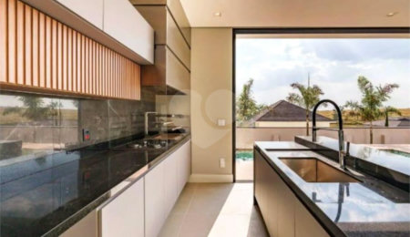 Casa à venda com 3 quartos, sendo 2 suítes, no condomínio Alphaville Dom Pedro Iii, Campinas - SP