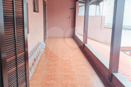 Sobrado à venda com 3 quartos, sendo 1 suíte, em Jardim Casa Branca, Suzano, SP
