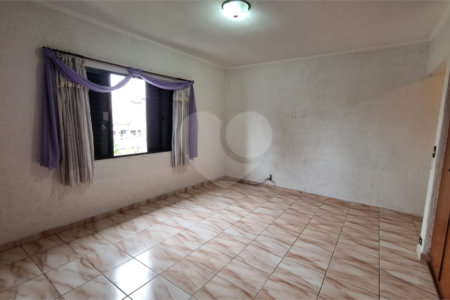 Sobrado à venda com 4 quartos em Vila Dom Pedro II, São Paulo, SP