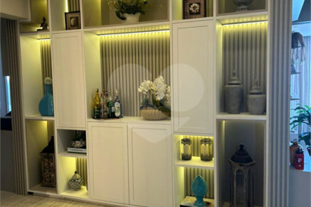 Apartamento à venda com 3 quartos, sendo 1 suíte, em Vila Anastácio, São Paulo, SP