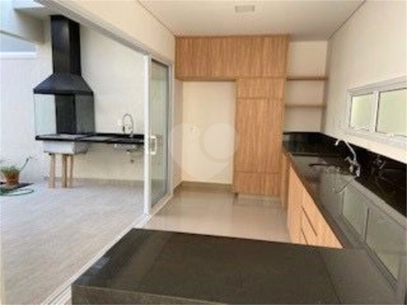 Casa à venda com 3 suítes no condomínio Residencial Viena, Indaiatuba - SP