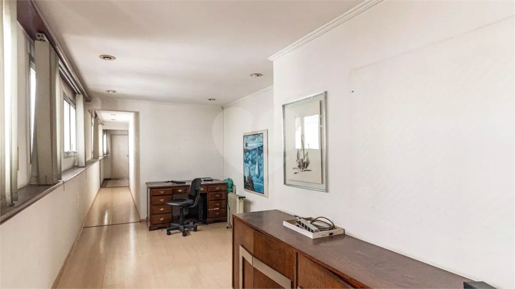 Apartamento à venda com 3 quartos, sendo 1 suíte,  em Higienópolis, São Paulo, SP