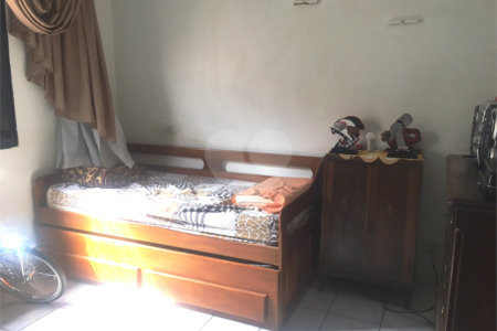 Casa Térrea à venda com 4 quartos, sendo 1 suíte,  em Vila Mazzei, São Paulo, SP