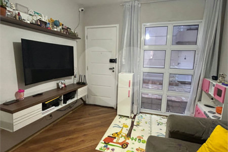 Casa à venda com 3 quartos, sendo 1 suíte, no condomínio Residencial Villa Felicitá Ii, São Paulo - SP