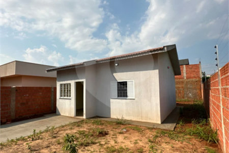 Casa à venda com 2 quartos em Residencial Solaris, Ponta Porã, MS