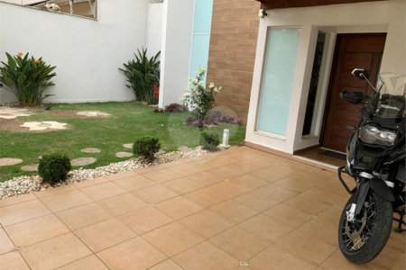 Casa à venda com 2 suítes em Condomínio Loteamento Quadra dos Príncipes, Atibaia, SP