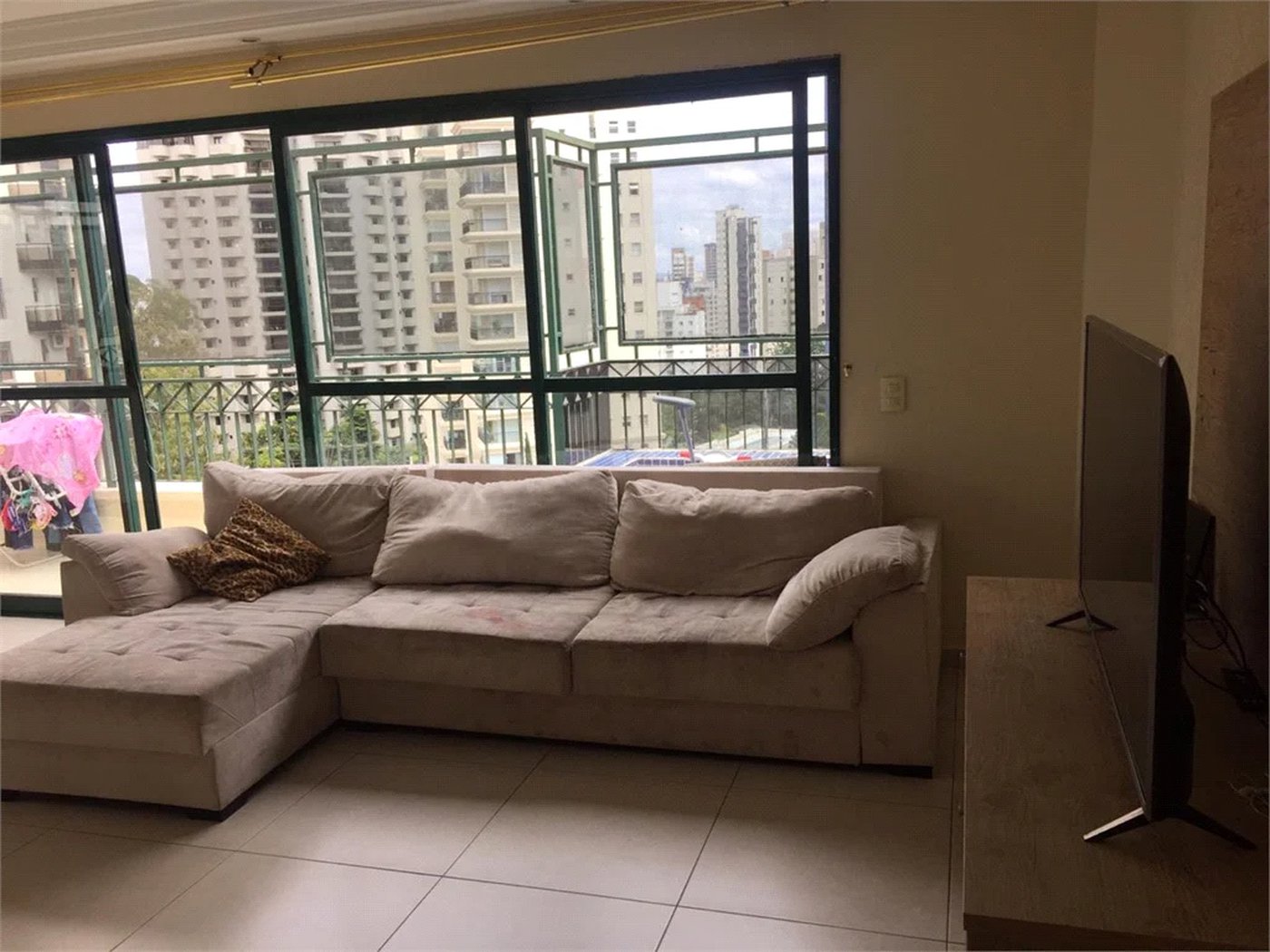 Apartamento à venda com 3 suítes em Vila Suzana, São Paulo, SP
