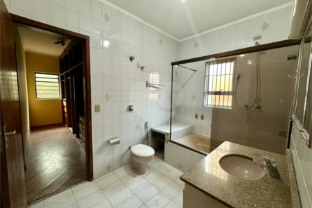 Sobrado à venda com 3 suítes em Santa Teresinha, São Paulo, SP