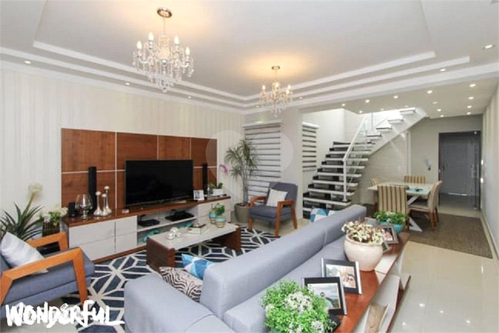 Casa à venda com 3 quartos, sendo 1 suíte, no condomínio Casa Térrea, São Paulo - SP