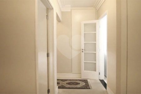 Apartamento à venda com 3 quartos, sendo 1 suíte, em Higienópolis, São Paulo, SP