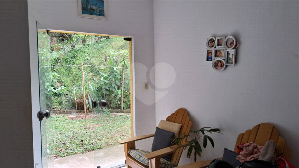 Casa à venda com 3 quartos, sendo 1 suíte, no condomínio Alpes da Cantareira, Mairiporã - SP