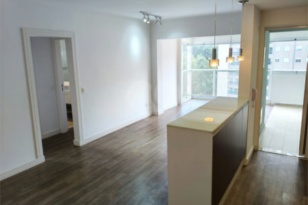 Apartamento à venda com 2 quartos, sendo 1 suíte,  em Vila Andrade, São Paulo, SP