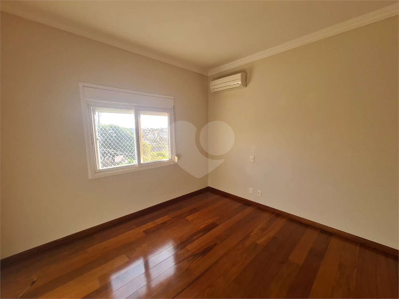 Casa à venda com 3 suítes no condomínio Vinhas da Vista Alegre - Lado Sede, Vinhedo - SP