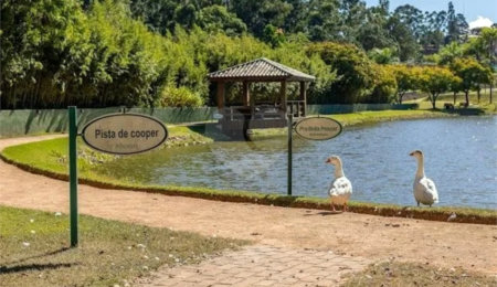 Casa à venda com 3 quartos, sendo 2 suítes,  no condomínio Arboretum, Vinhedo - SP