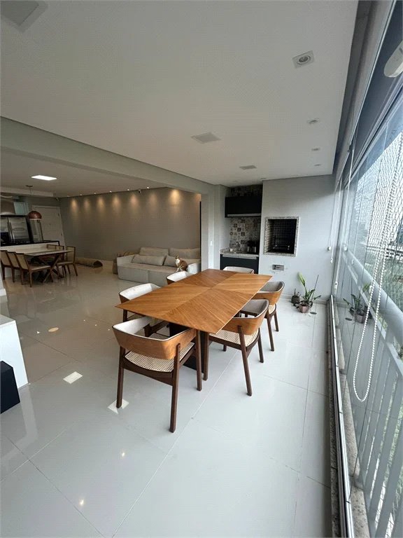 Apartamento à venda com 2 suítes em Parque Reboucas, São Paulo, SP