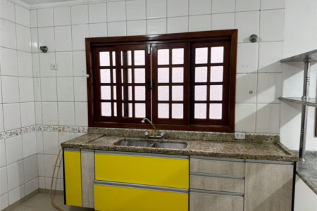 Sobrado à venda ou para alugar com 3 suítes em Vila Sônia, São Paulo, SP