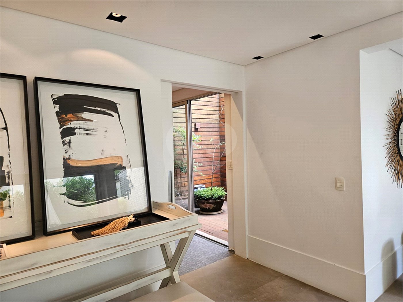 Casa à venda com 4 quartos, sendo 2 suítes,  no condomínio Villa Luxis, São Paulo - SP