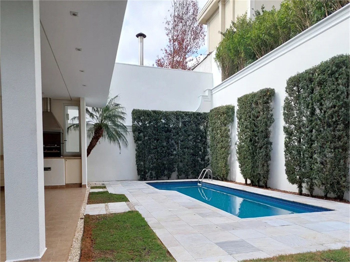 Casa à venda com 4 suítes no condomínio Residencial Morumbi, São Paulo - SP
