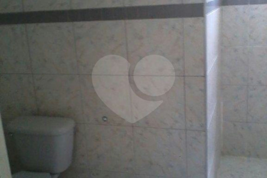 Sobrado à venda com 3 quartos, sendo 1 suíte, em Vila Galvão, Guarulhos, SP