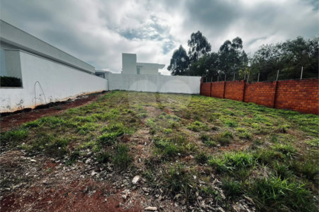 Terreno à venda no condomínio Residencial Golden Ville, Itapetininga - SP