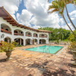 Casa à venda com 4 suítes em Granja Viana, Cotia, SP