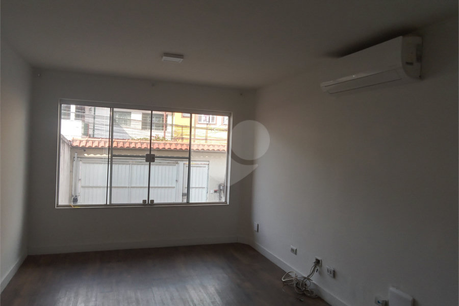 Sobrado à venda com 3 quartos, sendo 1 suíte, em Vila Maria, São Paulo, SP