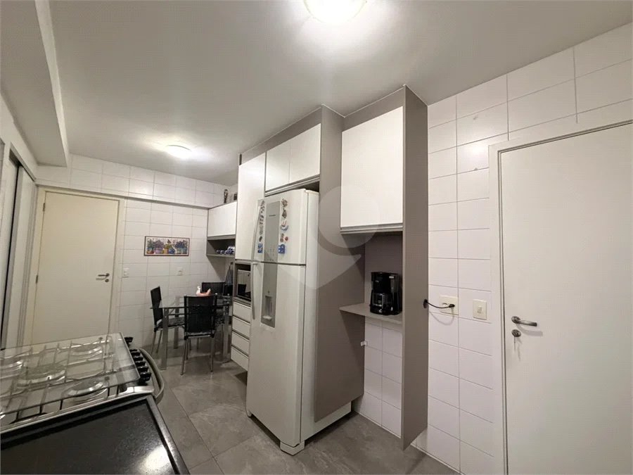 Apartamento à venda com 3 suítes em Jardim Marajoara, São Paulo, SP