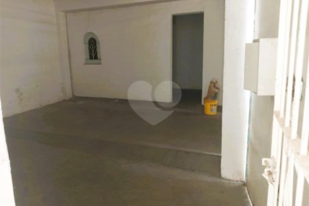 Casa à venda ou para alugar com 7 quartos, sendo 2 suítes, em Jardim Peri Peri, São Paulo, SP