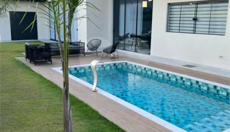 Casa à venda com 3 suítes no condomínio Terra Caxambu, Jundiaí - SP
