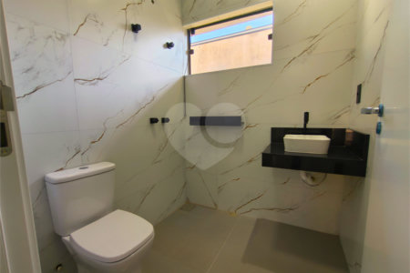 Casa à venda com 3 quartos, sendo 1 suíte, no condomínio Horto Florestal Villagio, Sorocaba - SP