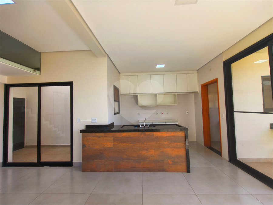 Casa à venda com 3 quartos, sendo 1 suíte, no condomínio Terras de São Francisco, Sorocaba - SP