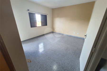 Casa à venda com 5 quartos, sendo 1 suíte, em Residencial e Comercial Palmares, Ribeirão Preto, SP