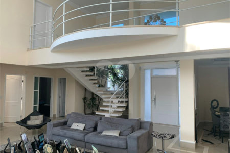 Casa à venda com 5 quartos, sendo 4 suítes, no condomínio Santa Teresa, Itupeva - SP