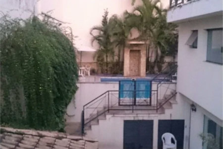 Sobrado à venda com 5 quartos, sendo 2 suítes, em Brooklin Paulista, São Paulo, SP