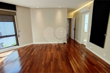 Duplex para alugar com 3 suítes em Real Parque, São Paulo, SP