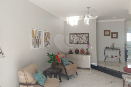 Casa à venda com 4 quartos, sendo 1 suíte, em Minas de Inhandjara, Itupeva, SP