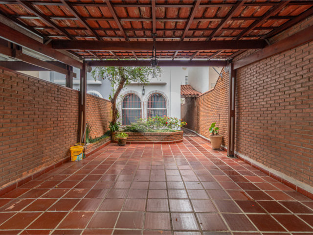 Sobrado à venda com 3 quartos, sendo 1 suíte,  em Vila Mascote, São Paulo, SP