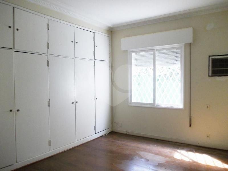 Casa à venda com 3 quartos, sendo 1 suíte, no condomínio Praça Pero Vaz de Caminha,260, São Paulo - SP