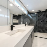 Apartamento à venda com 5 suítes em Parque Enseada, Guarujá, SP