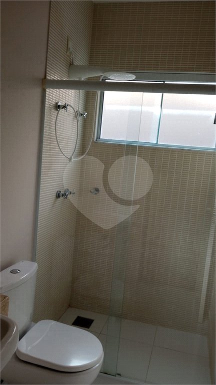 Casa à venda com 3 suítes no condomínio Picollo, Louveira - SP