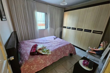 Casa Térrea à venda com 3 quartos no Centro, Poá, SP