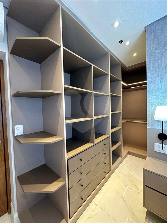 Apartamento à venda com 3 suítes em Jardim das Acácias, São Paulo, SP