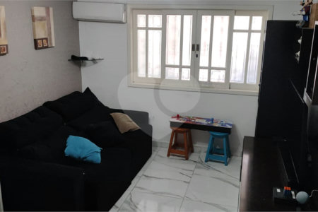 Casa à venda com 3 quartos, sendo 1 suíte,  em Chácara das Flores, Mogi das Cruzes, SP