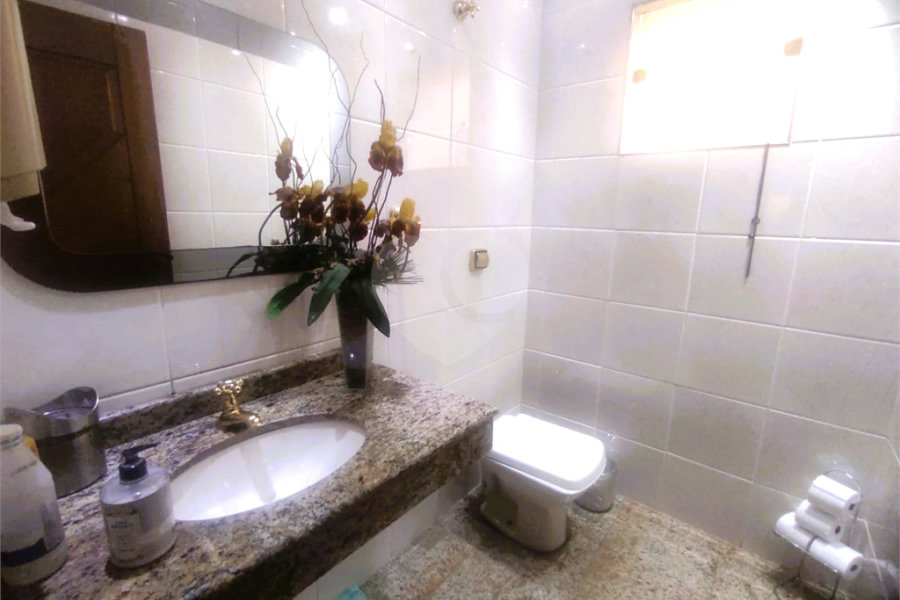 Sobrado à venda com 3 quartos, sendo 1 suíte,  em Vila Paiva, São Paulo, SP