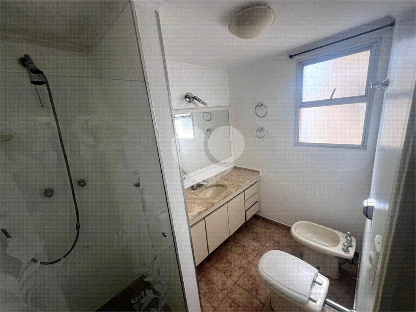 Apartamento à venda com 3 quartos, sendo 1 suíte,  em Campo Belo, São Paulo, SP