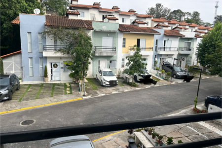 Casa à venda com 3 quartos no condomínio Jd Rebelato, Cotia - SP